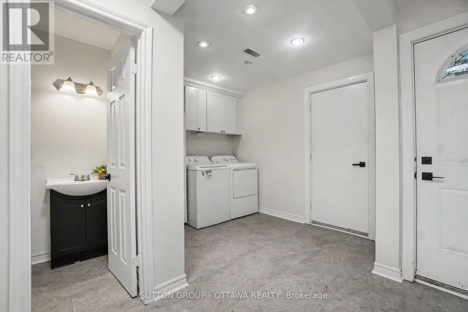 1833 BROUSSEAU CRESCENT