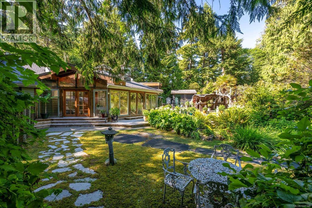 1364 CHESTERMAN BEACH RD