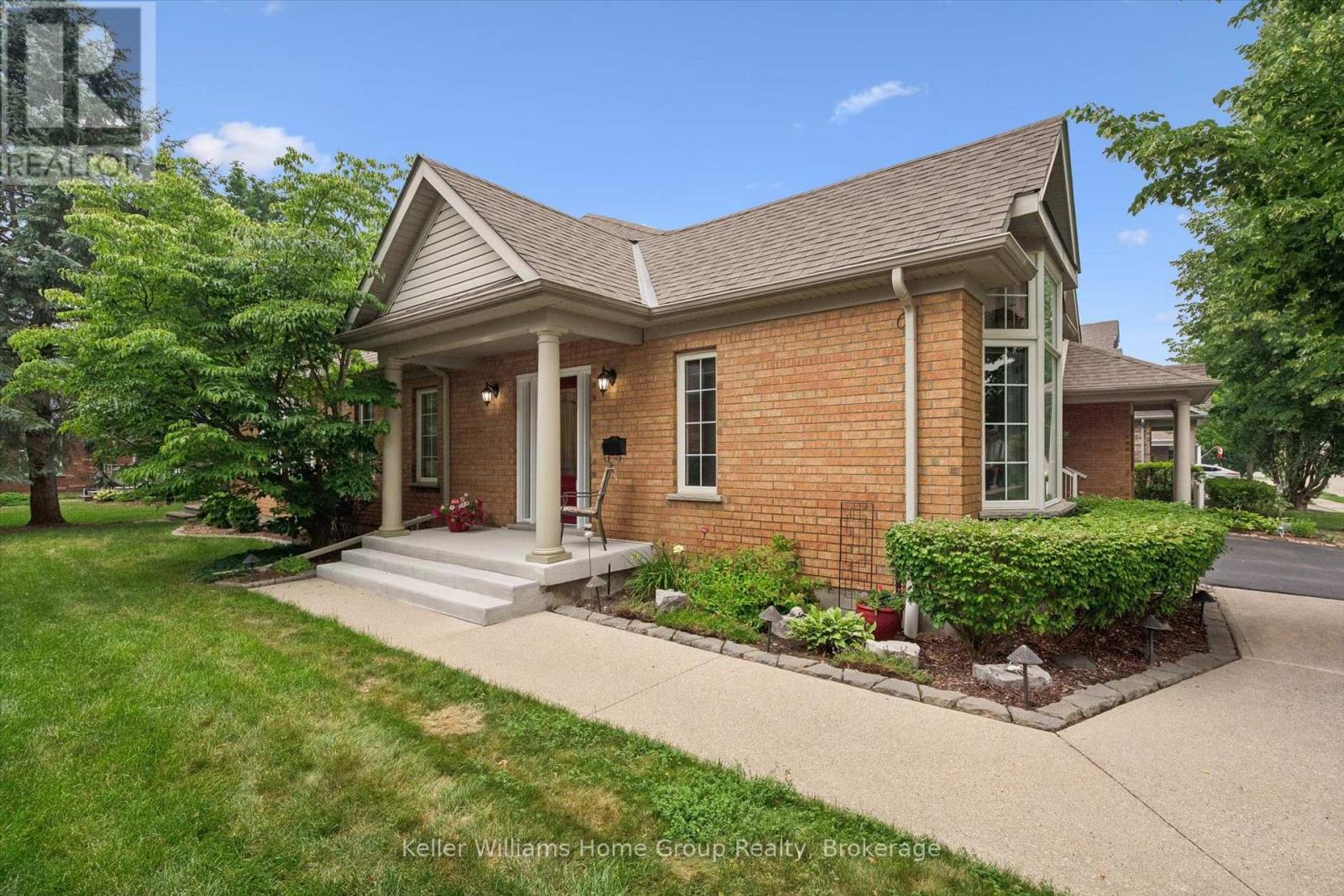 9 MAGNOLIA LANE