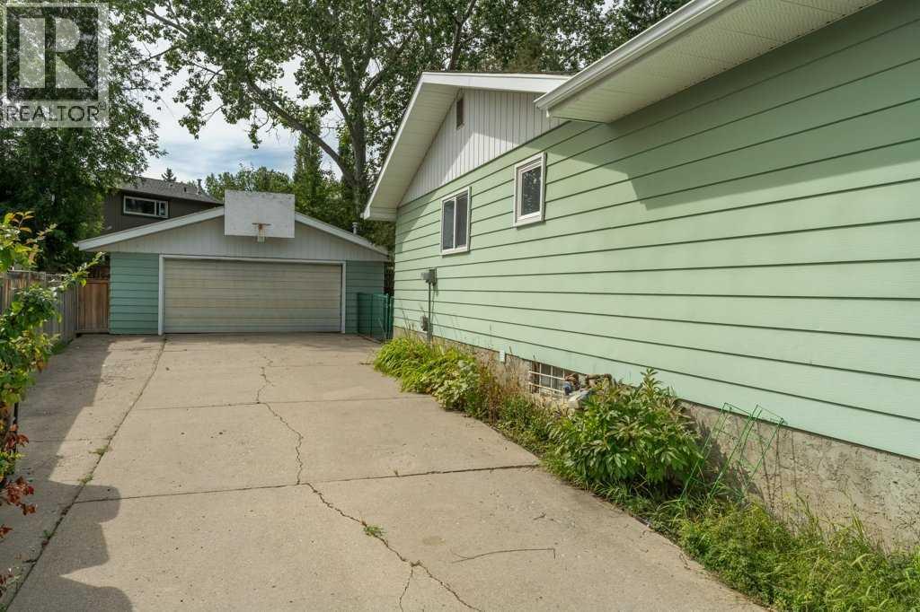 3239 Oakwood Drive SW