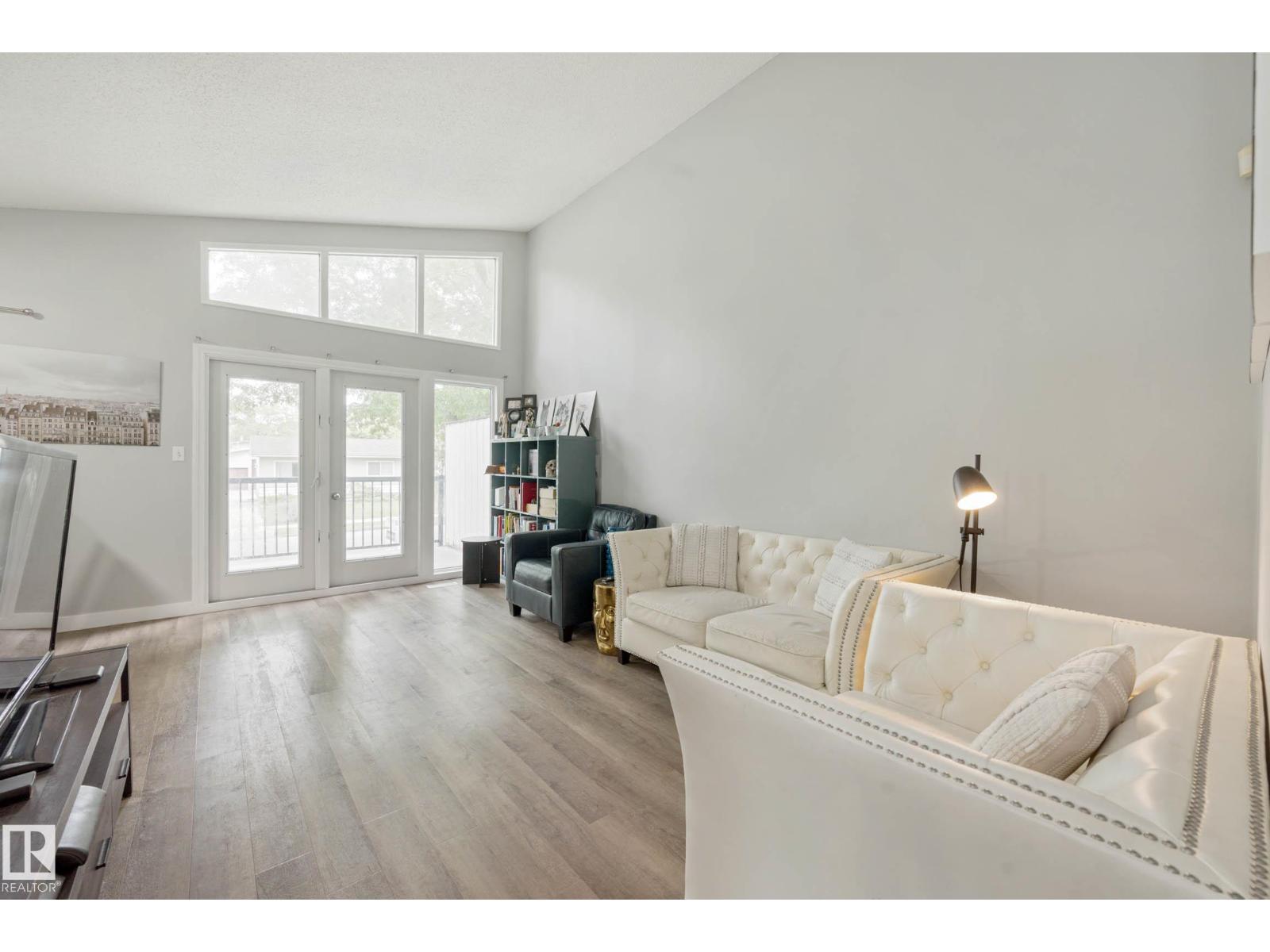 11828 & 11830 45 ST NW