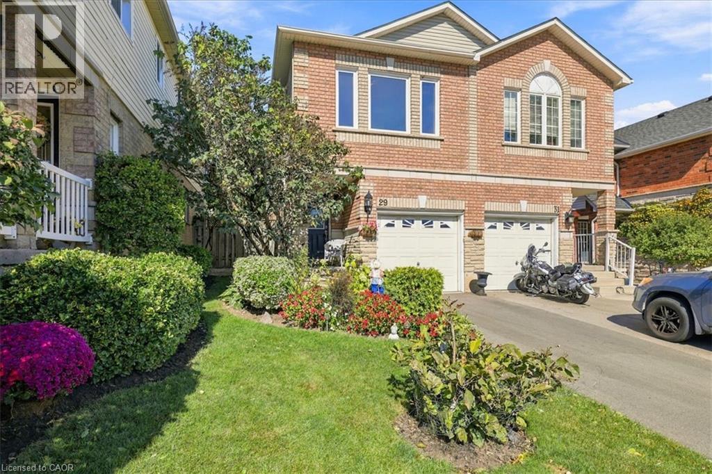 29 SLATER Court