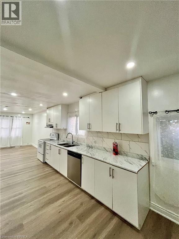 52 RIDGEWOOD Drive