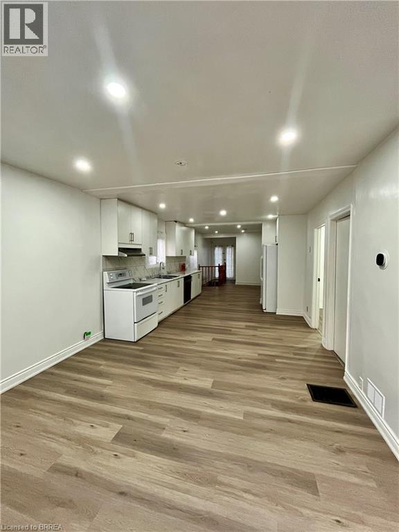 52 RIDGEWOOD Drive