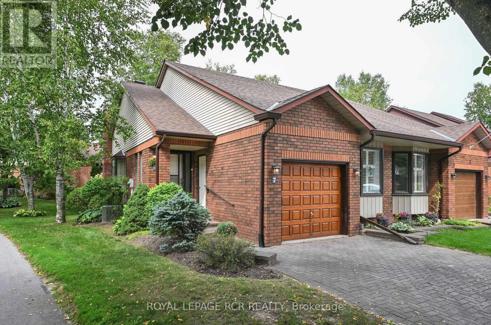 7 DELL ARBOR CRESCENT