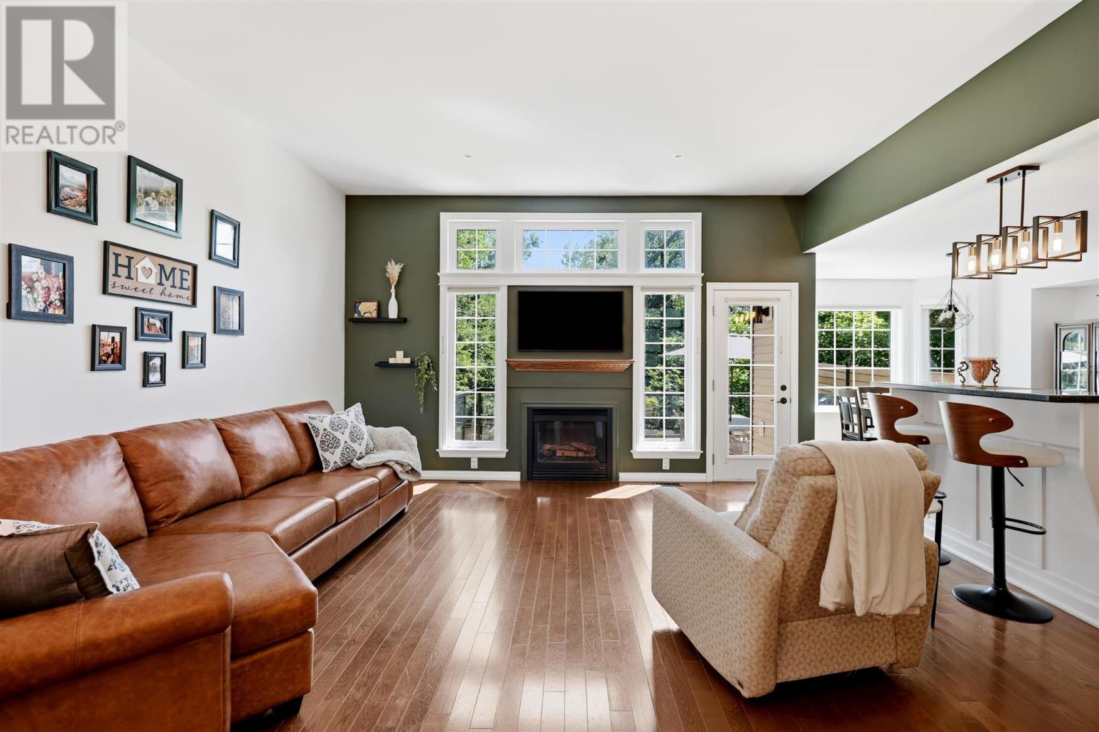 52 Borron AVE - Photo 3