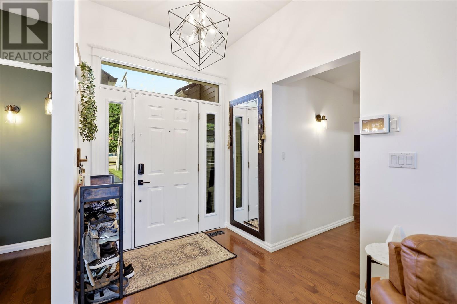 52 Borron AVE - Photo 2