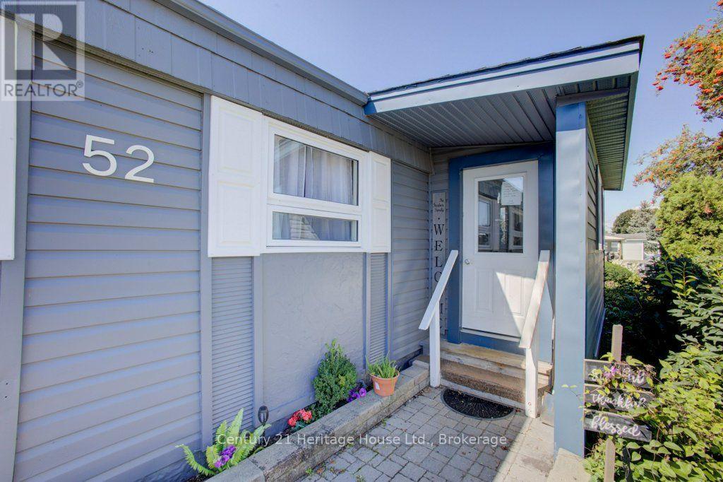 52 FAIRVIEW CRESCENT