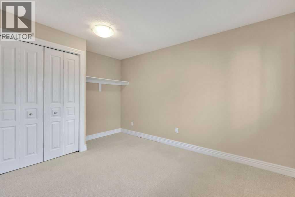 252, 66 Glamis Green SW