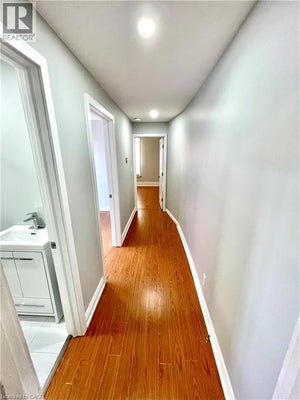 2 - 58 St Matthews Ave, Hamilton, ON 2