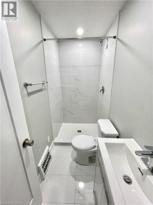 2 - 58 St Matthews Ave, Hamilton, ON 3