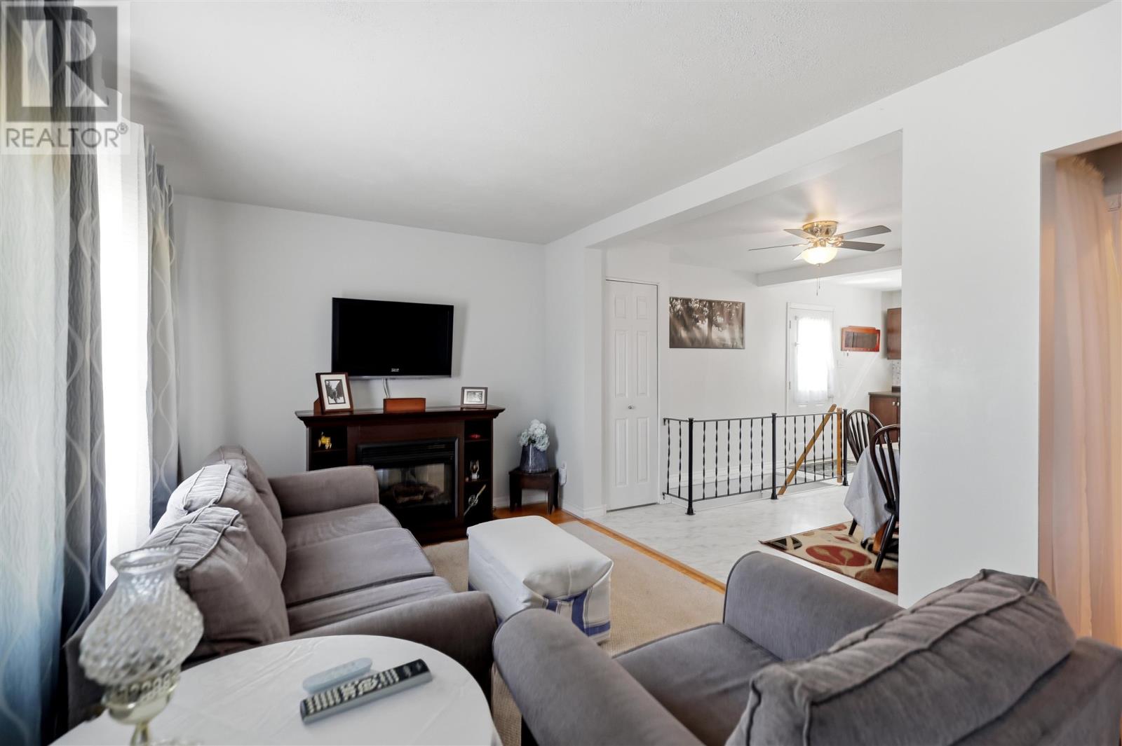 59 Queen ST - Photo 3