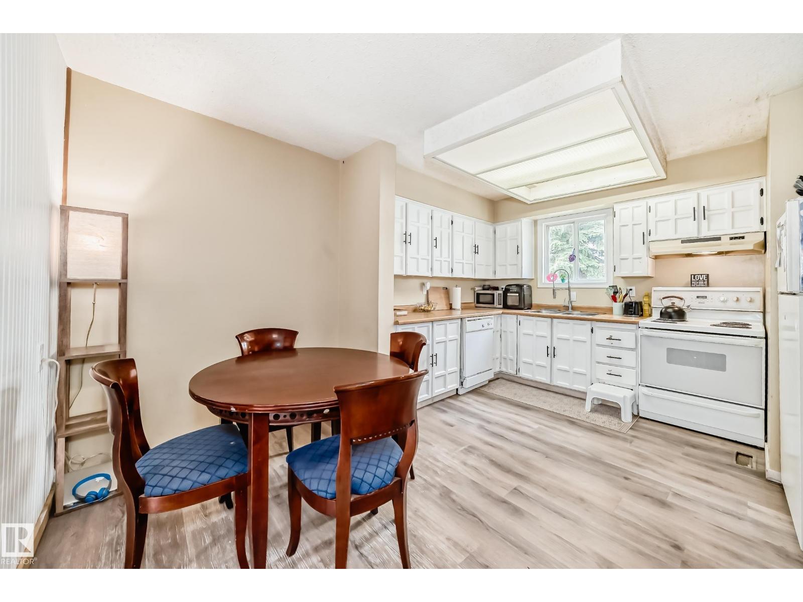 9323 Morinville DR
