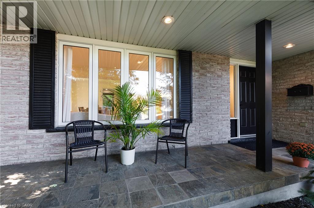 907 DOON VILLAGE Road