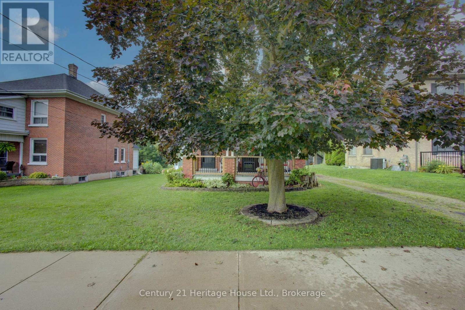 180 BRUCE STREET S