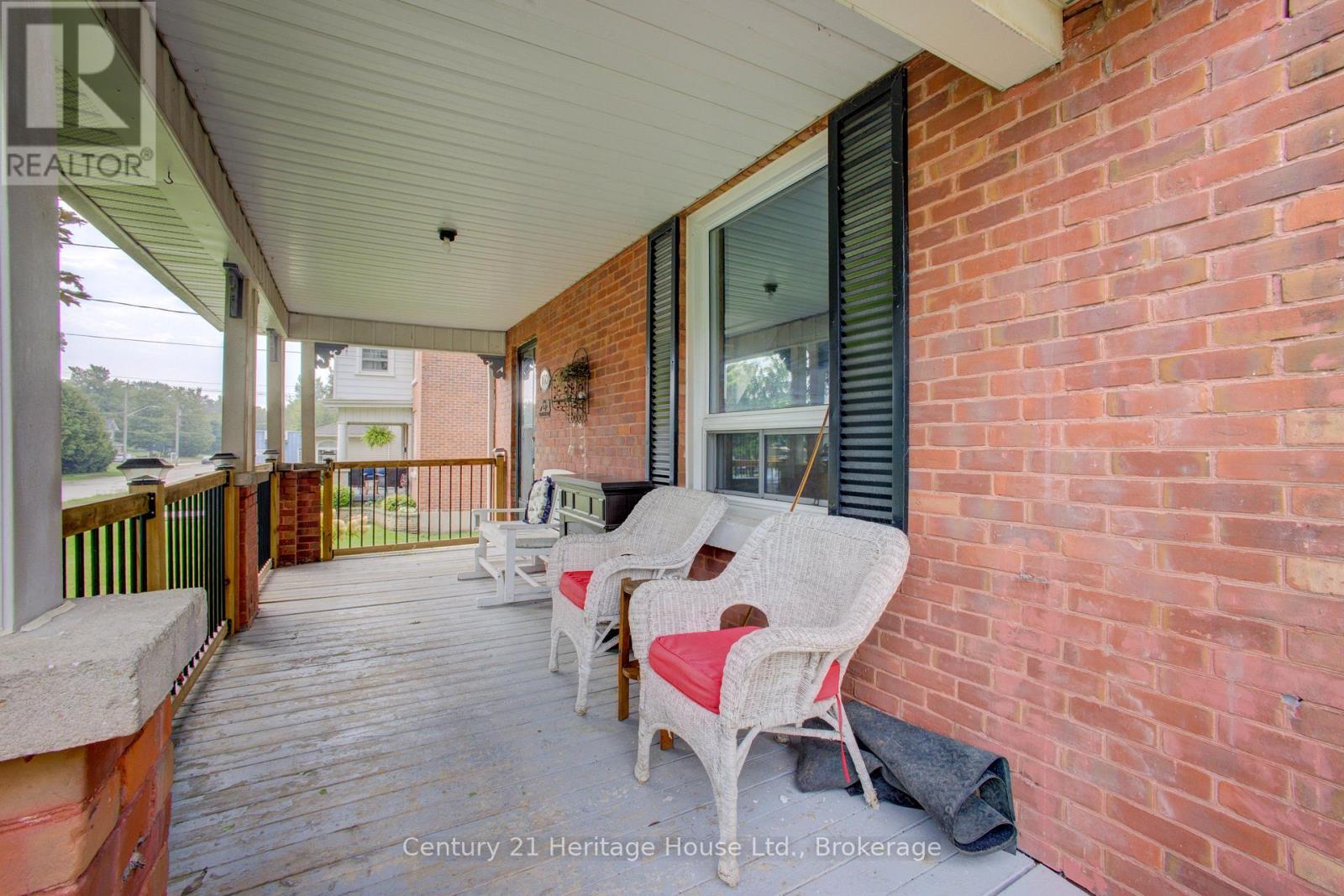 180 BRUCE STREET S
