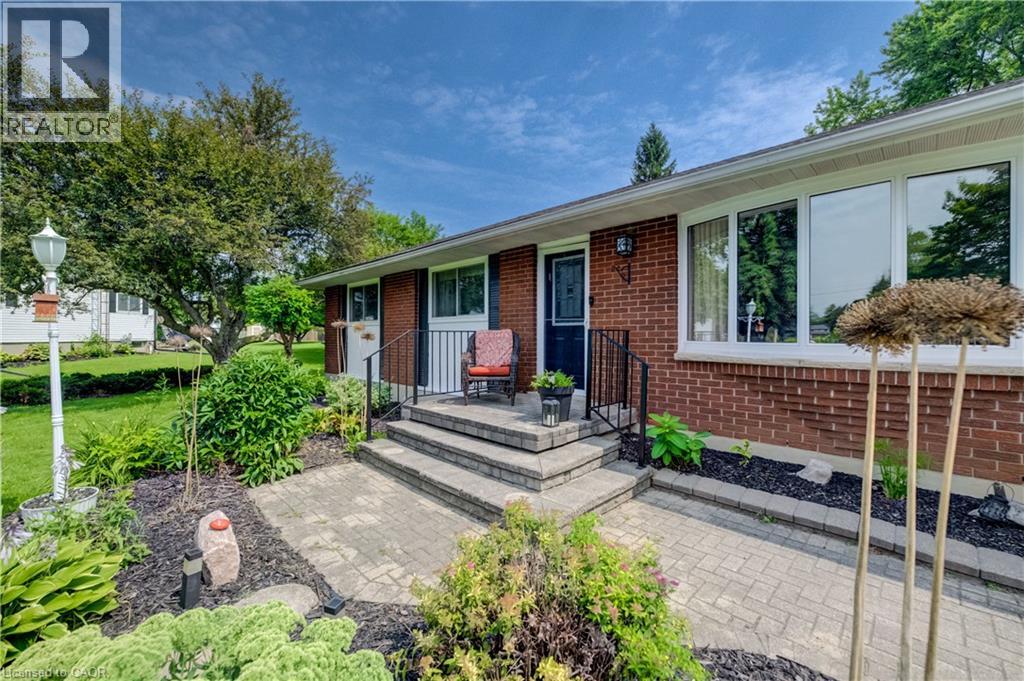 44 OAKWOOD Drive