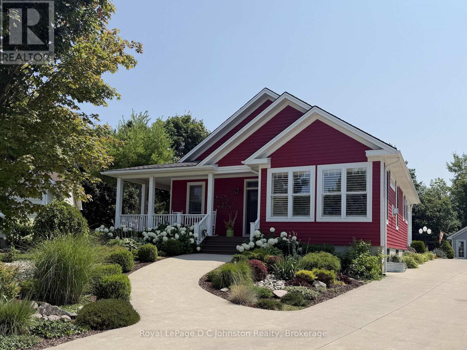 44 EASTGATE DRIVE