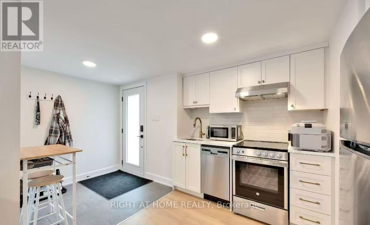 #2 - 1316 DOCHESTER AVE AVENUE