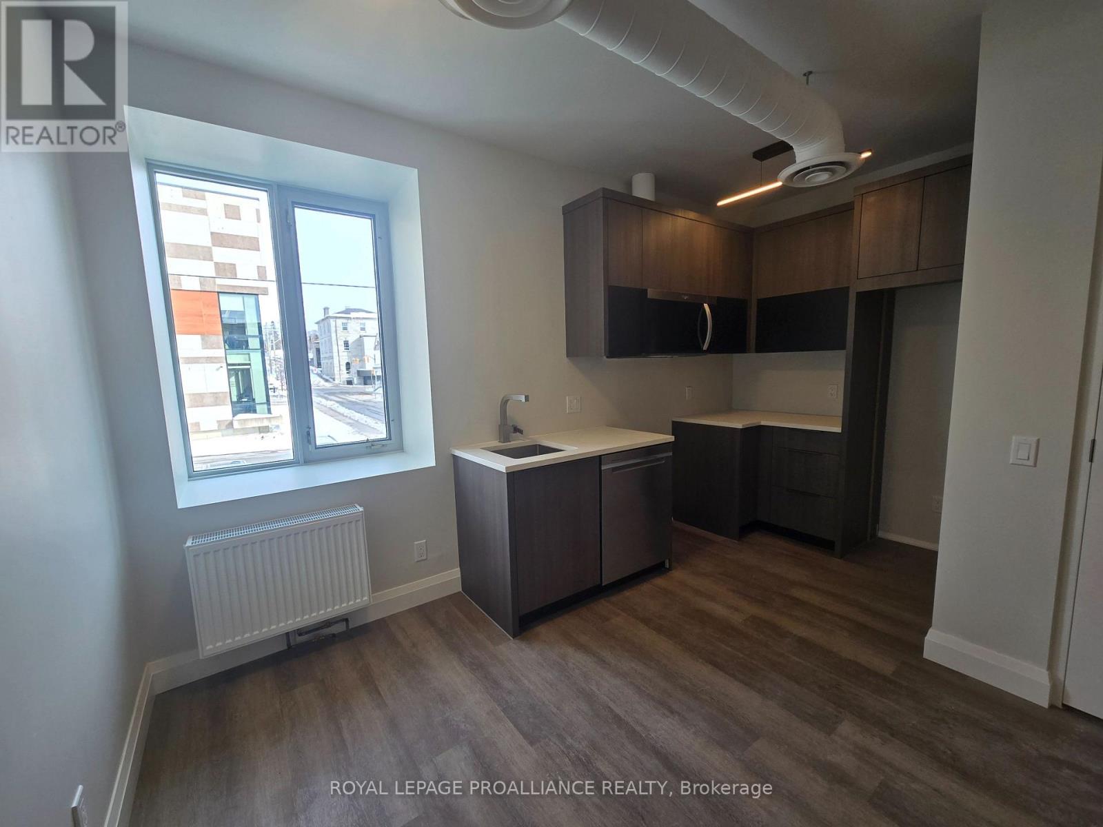 201 - 241 FRONT STREET