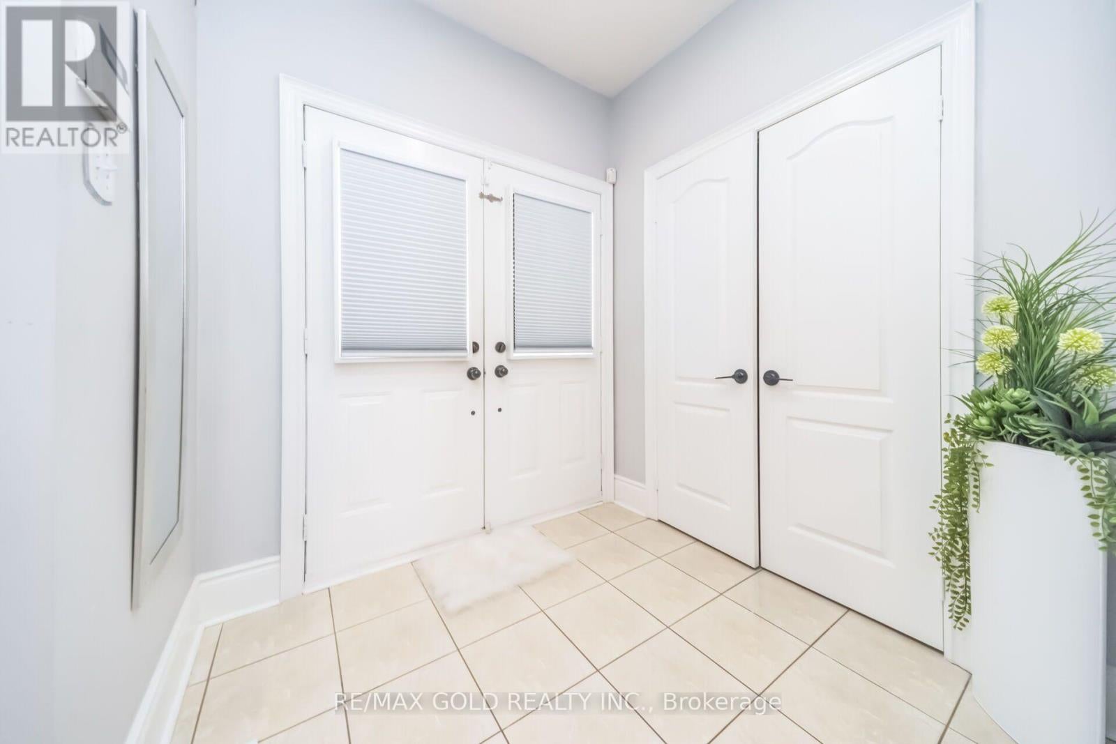 15 NEWARK WAY