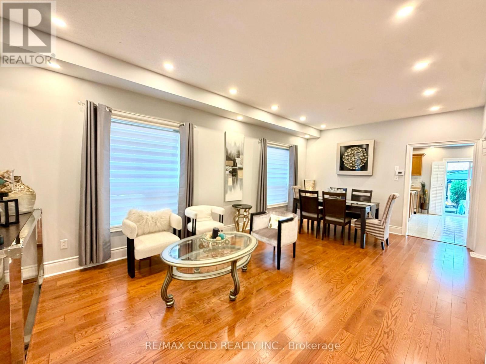 15 NEWARK WAY