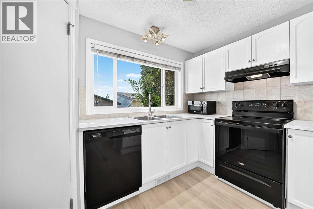 15 Prestwick Place SE