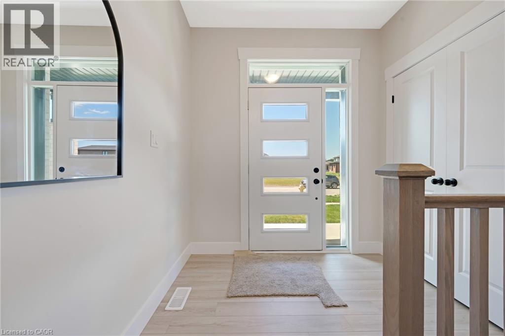 52 MOON Crescent