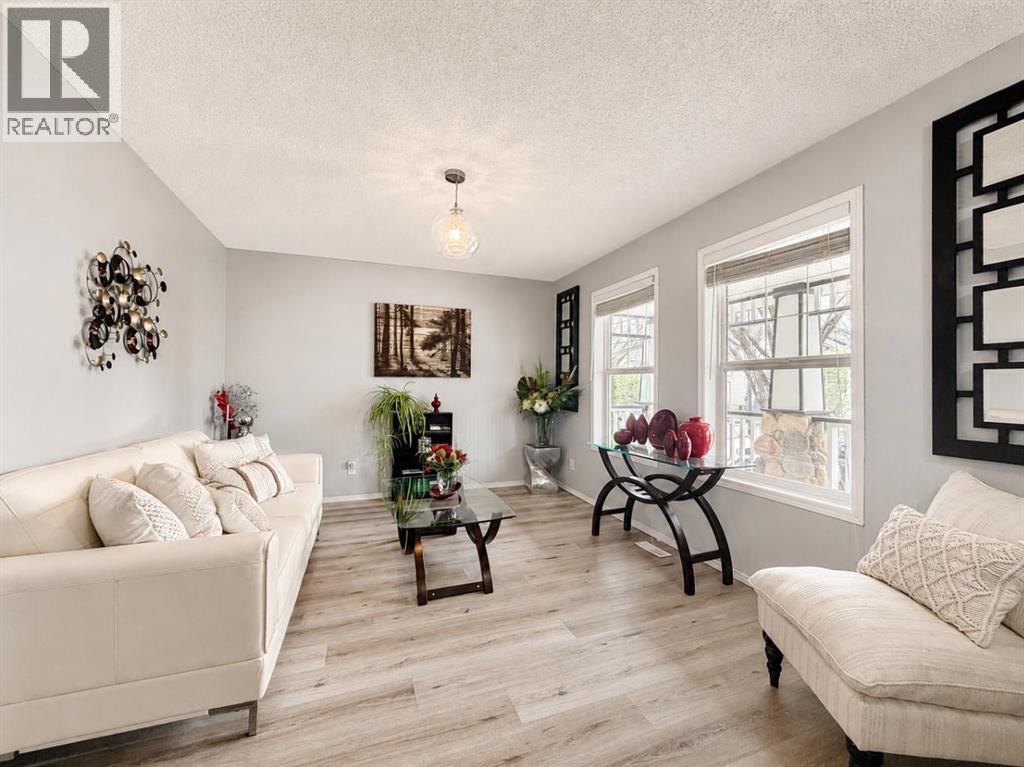 42 Inverness View SE
