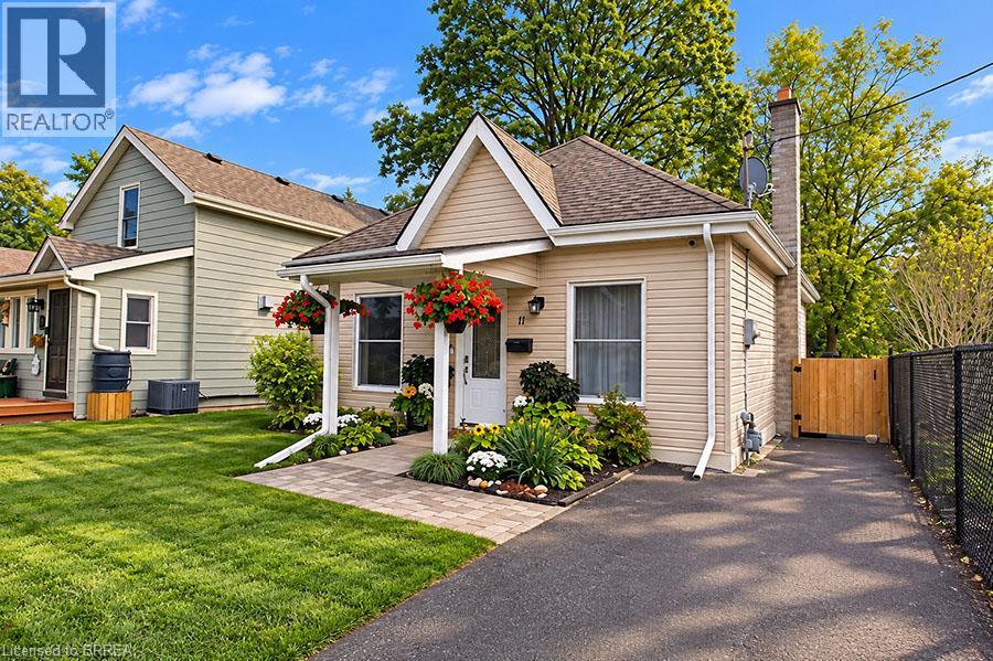 11 STIRTON Avenue