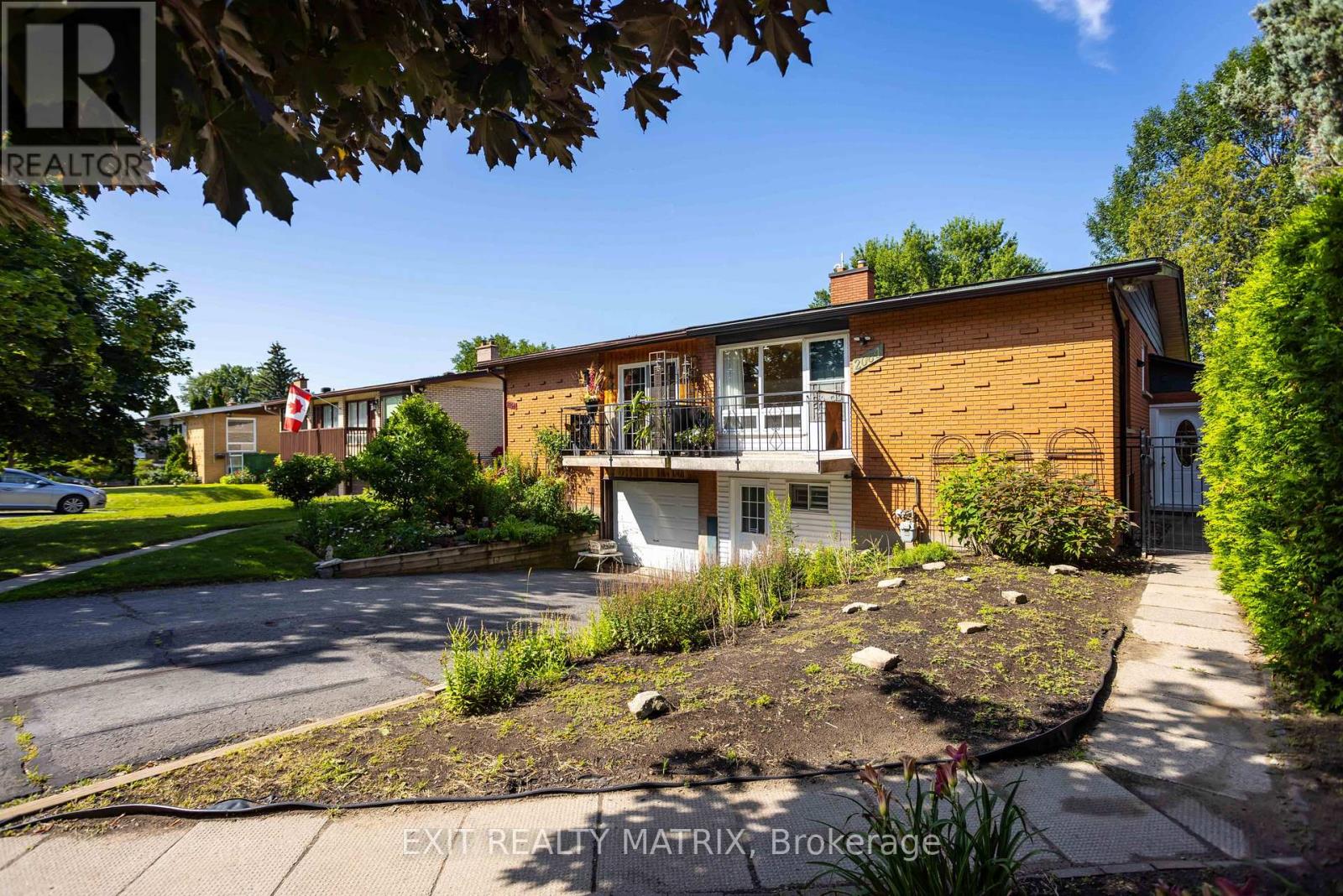 2064 ST LAURENT BOULEVARD - Photo 4