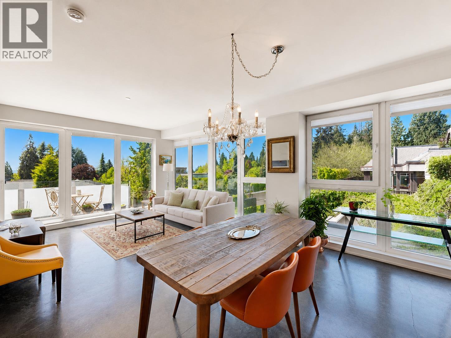 201 650 EVERGREEN PLACE
