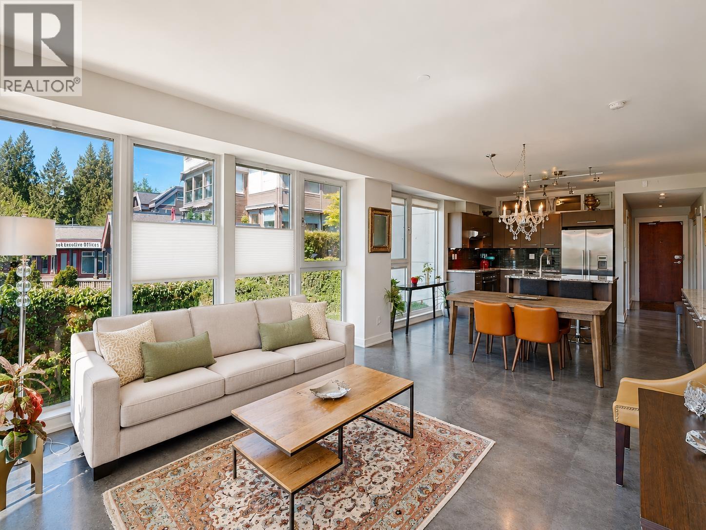 201 650 EVERGREEN PLACE