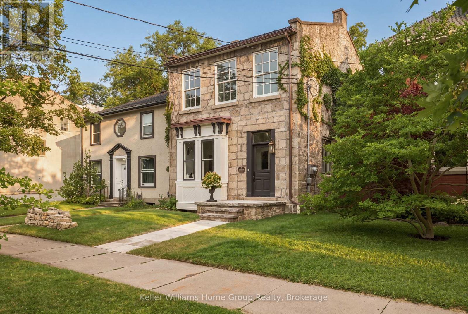 7 WATERLOO AVENUE