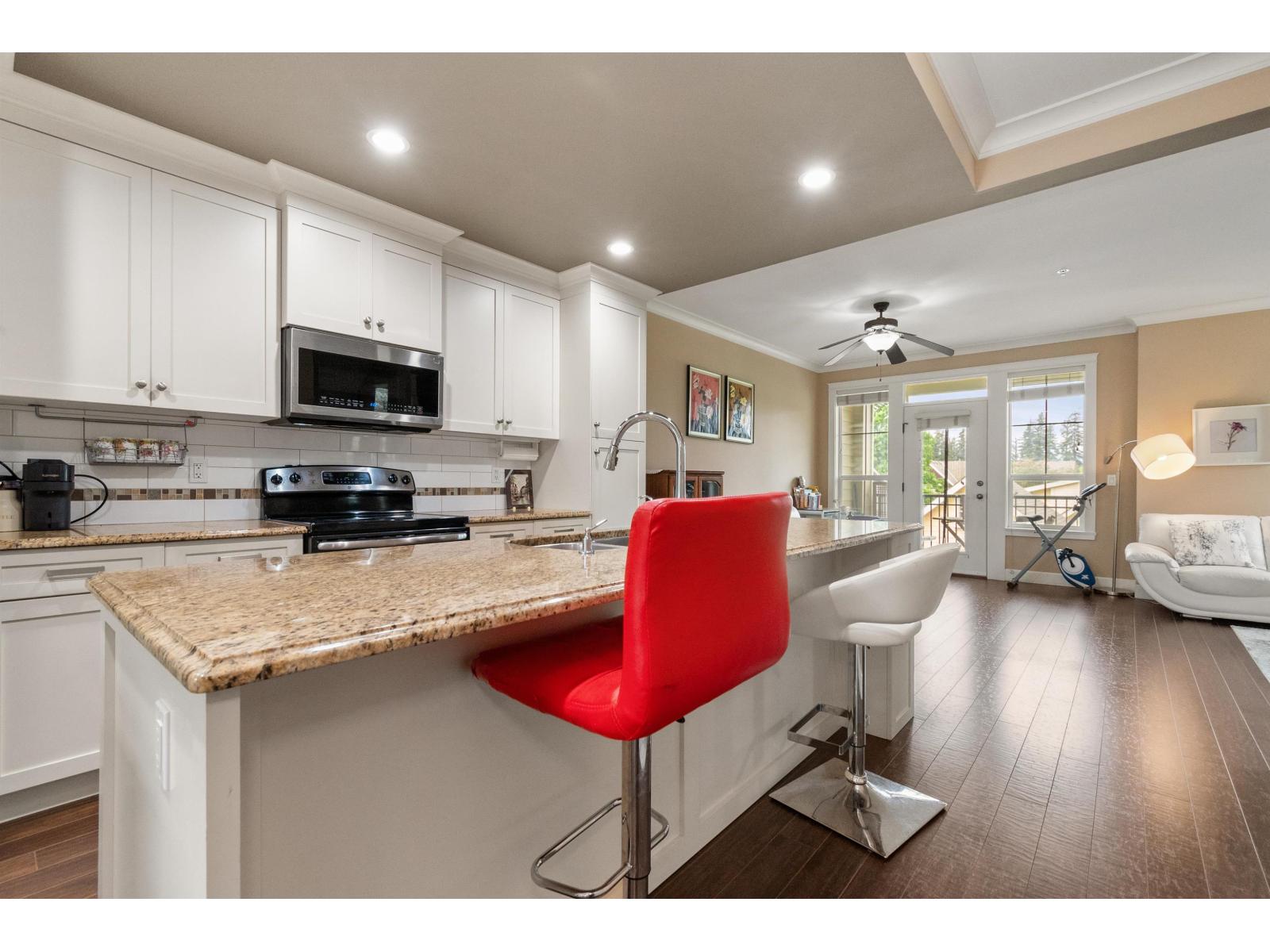 14 45290 SOOWAHLIE CRESCENT, Garrison Crossing