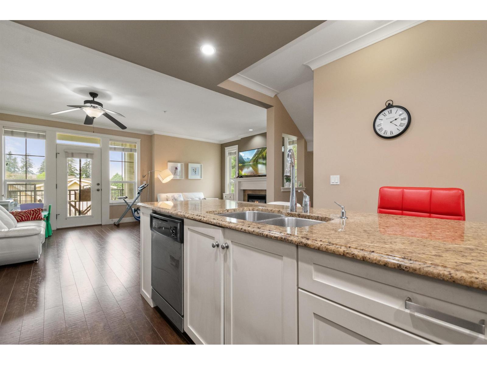 14 45290 SOOWAHLIE CRESCENT, Garrison Crossing