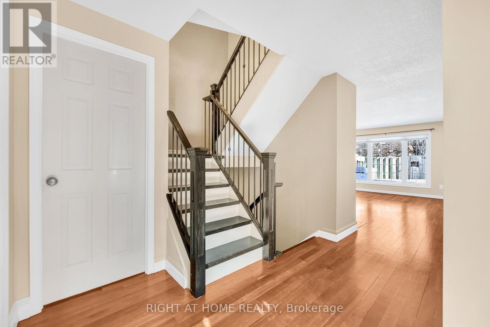 3 - 104 WOODLAWN ROAD E