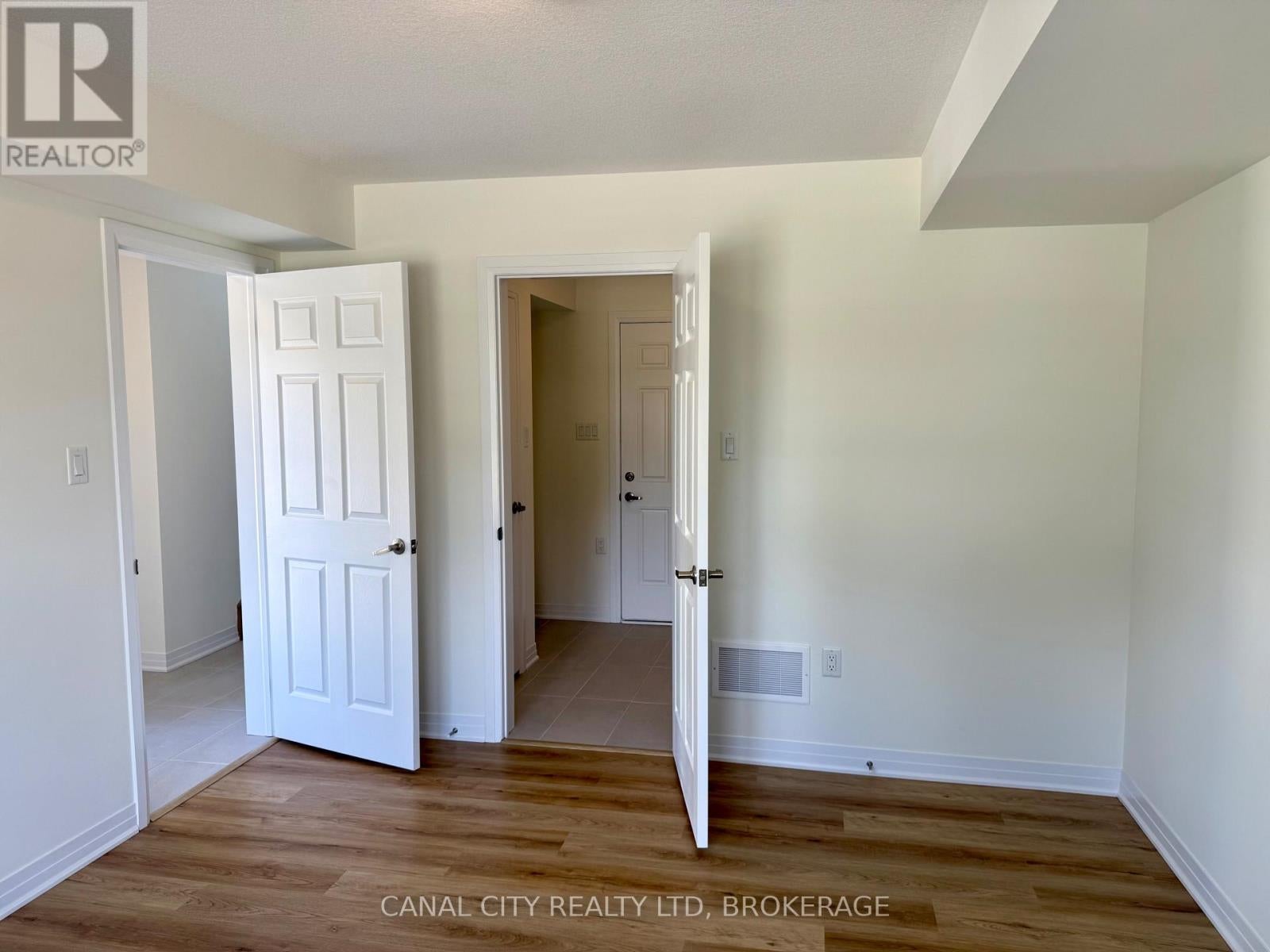 1 VANDERBURG LANE