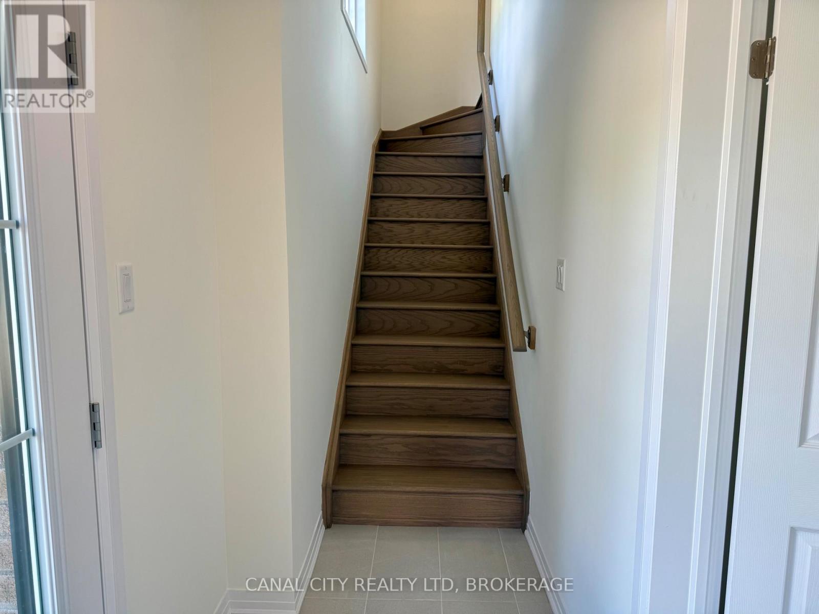 1 VANDERBURG LANE