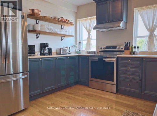 3 - 268 Bradford St, Barrie (Lakeshore), ON 4