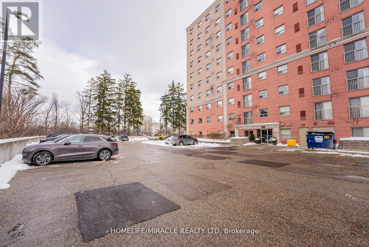 610 - 274 ERB STREET W