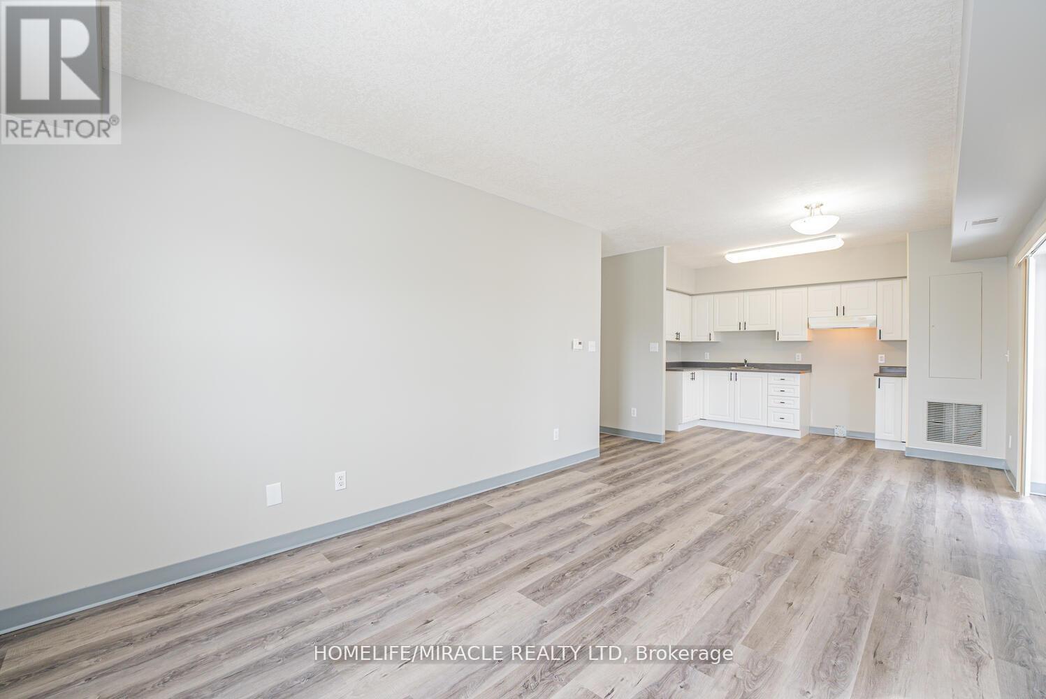 610 - 274 ERB STREET W
