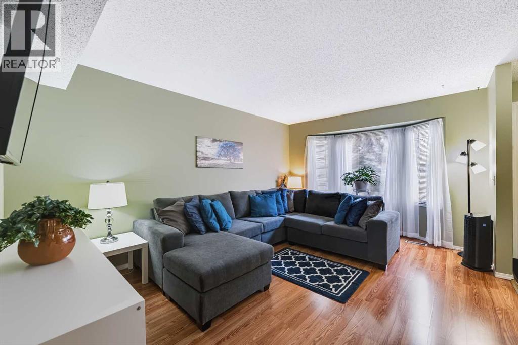 108 Falshire Terrace NE
