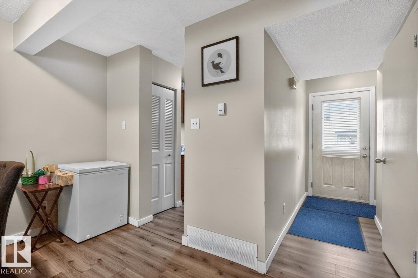 11368 139 AV NW