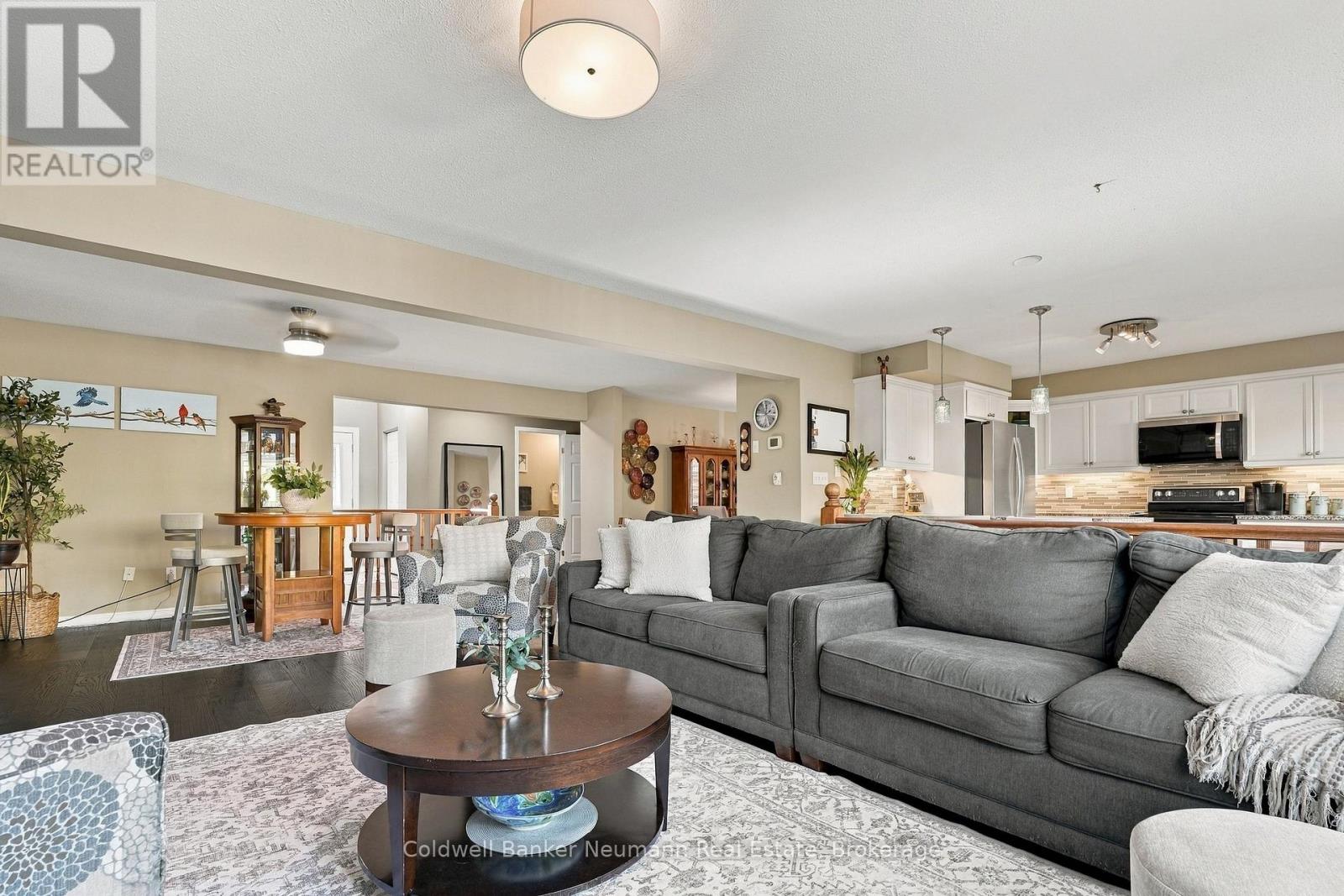 41 CREEKSIDE DRIVE