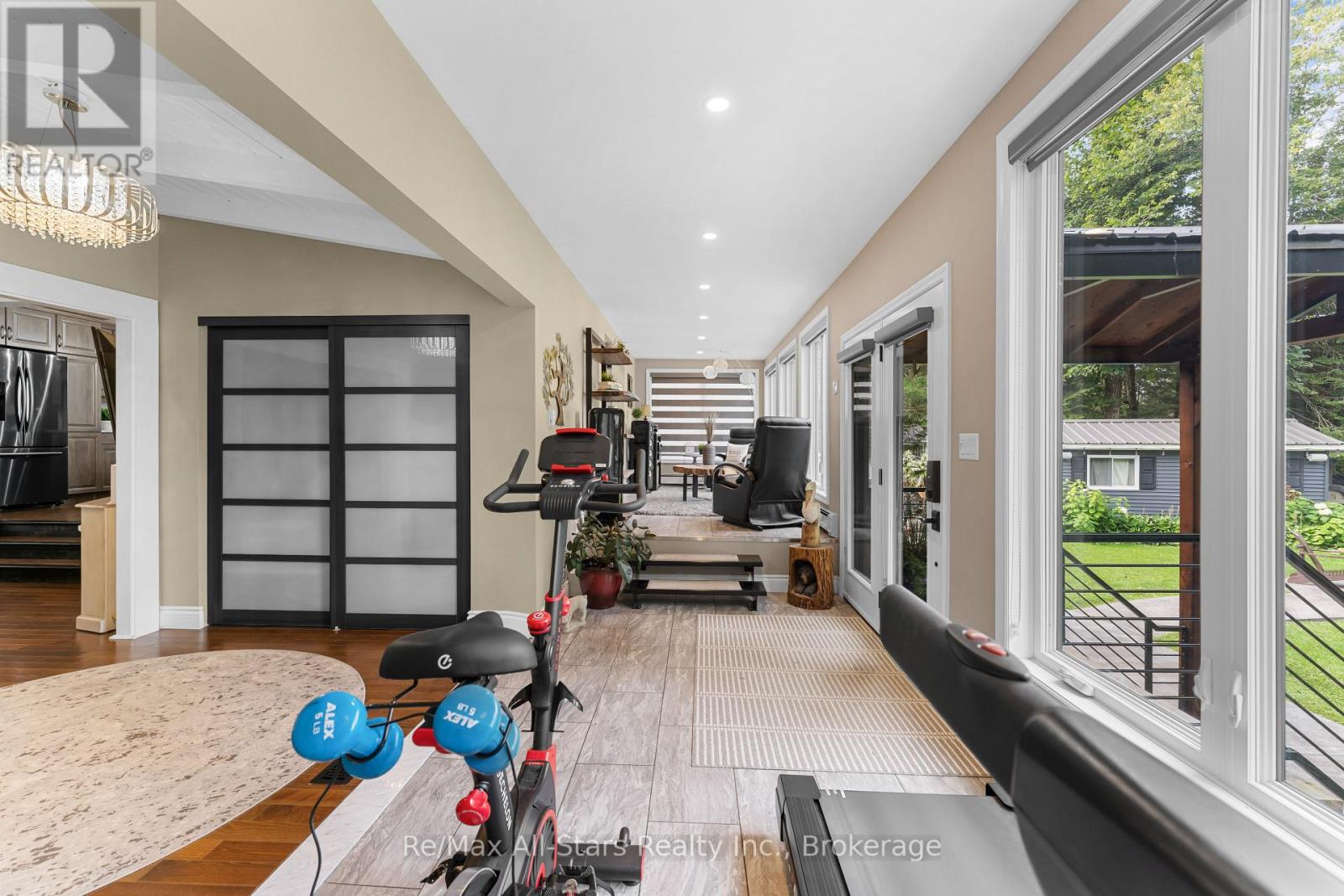 30 RIVER ROAD