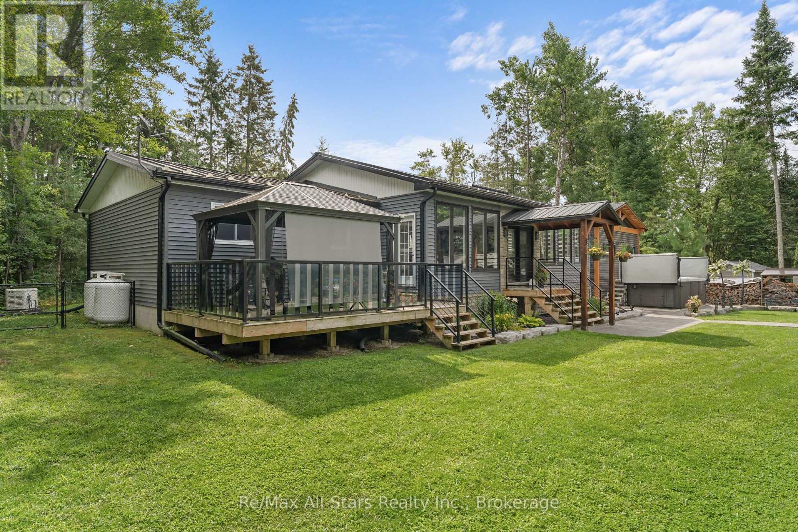 30 RIVER ROAD