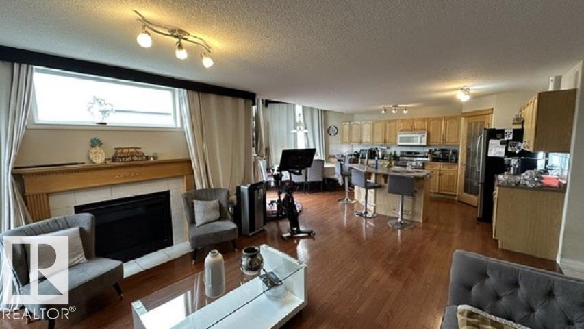 201 FOXBORO CV