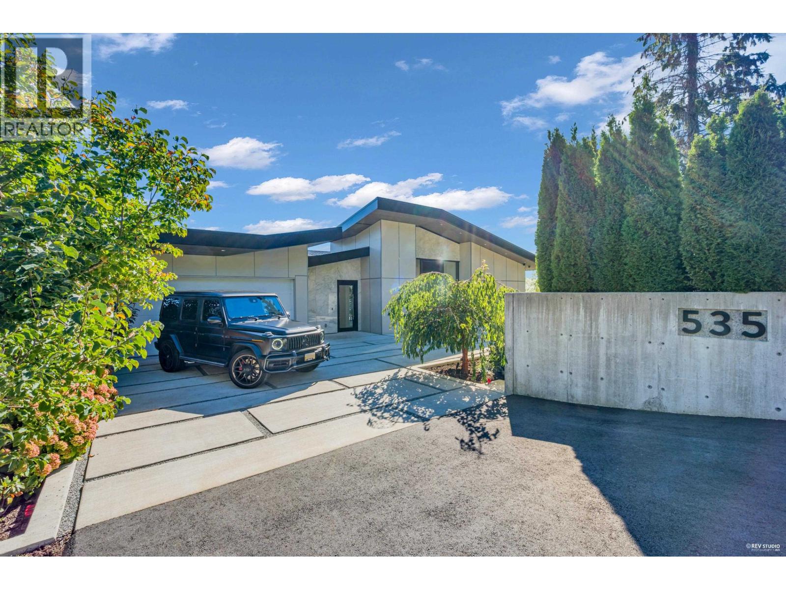 535 CRAIGMOHR DRIVE