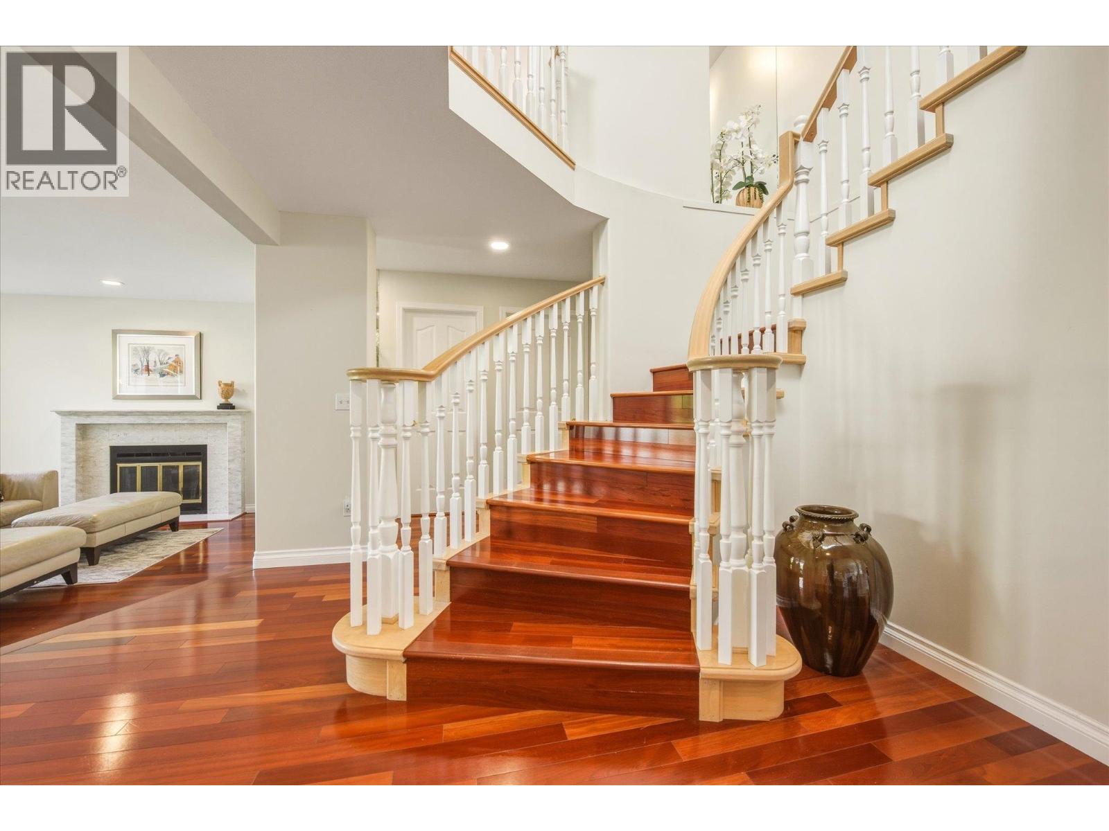 102 ASPENWOOD DRIVE